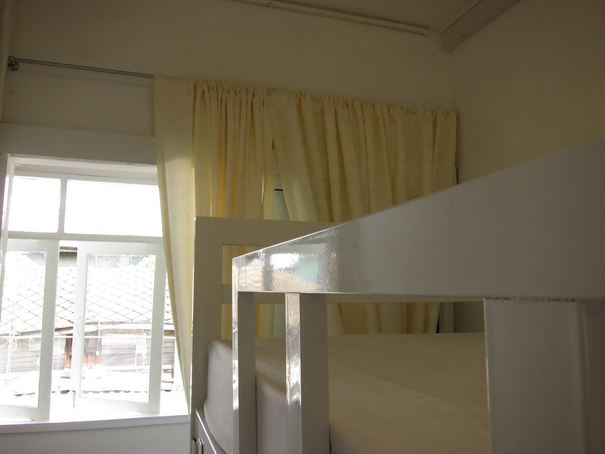 Baan Nai Trok Hostel กรุงเทพมหานคร ภายนอก รูปภาพ